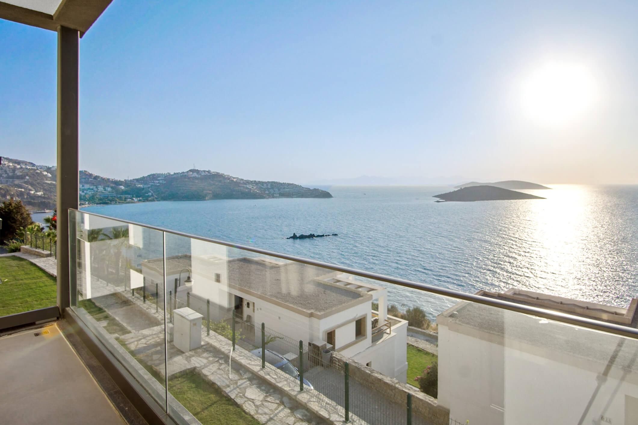 Luxury waterfront Yalikavak apartment