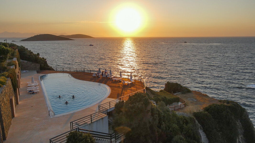 Luxury waterfront Yalikavak apartment