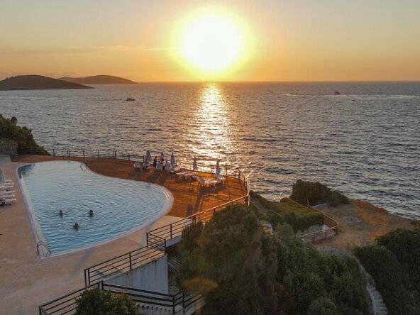 Luxury waterfront Yalikavak apartment