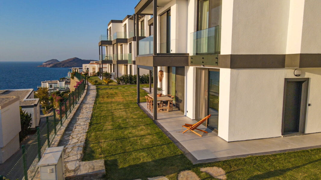 Luxury waterfront Yalikavak apartment