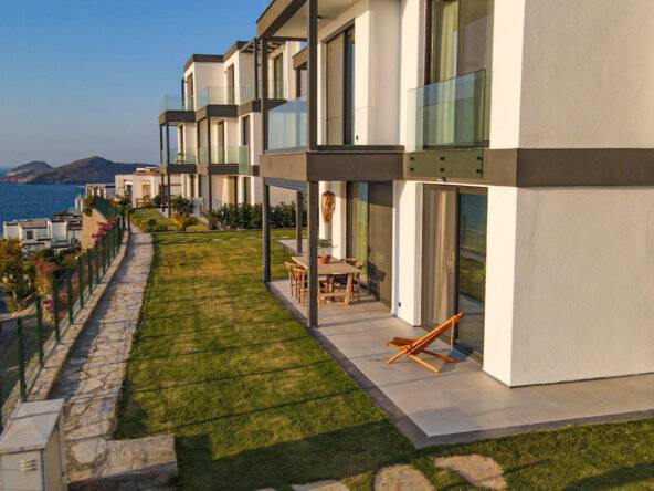 Luxury waterfront Yalikavak apartment