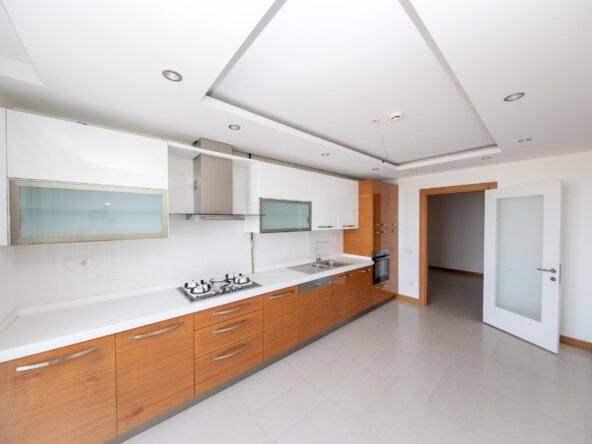 Istanbul luxury property with sea views