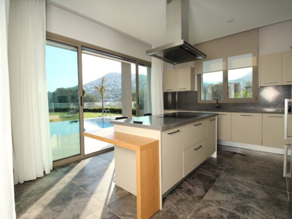 Yalikavak luxury villas with sea views