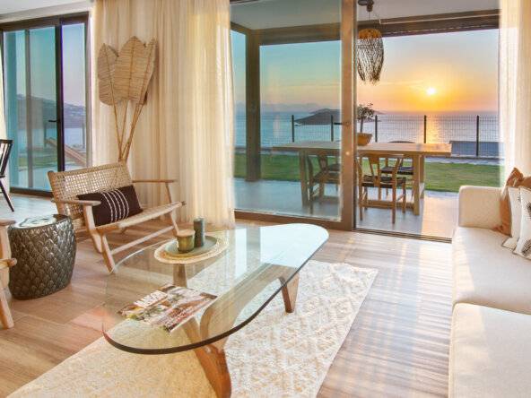 Luxury waterfront Yalikavak apartment