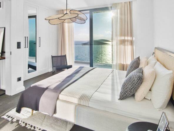 Luxury waterfront Yalikavak apartment