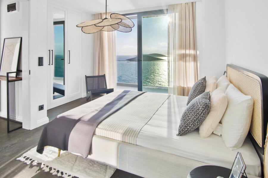 Luxury waterfront Yalikavak apartment