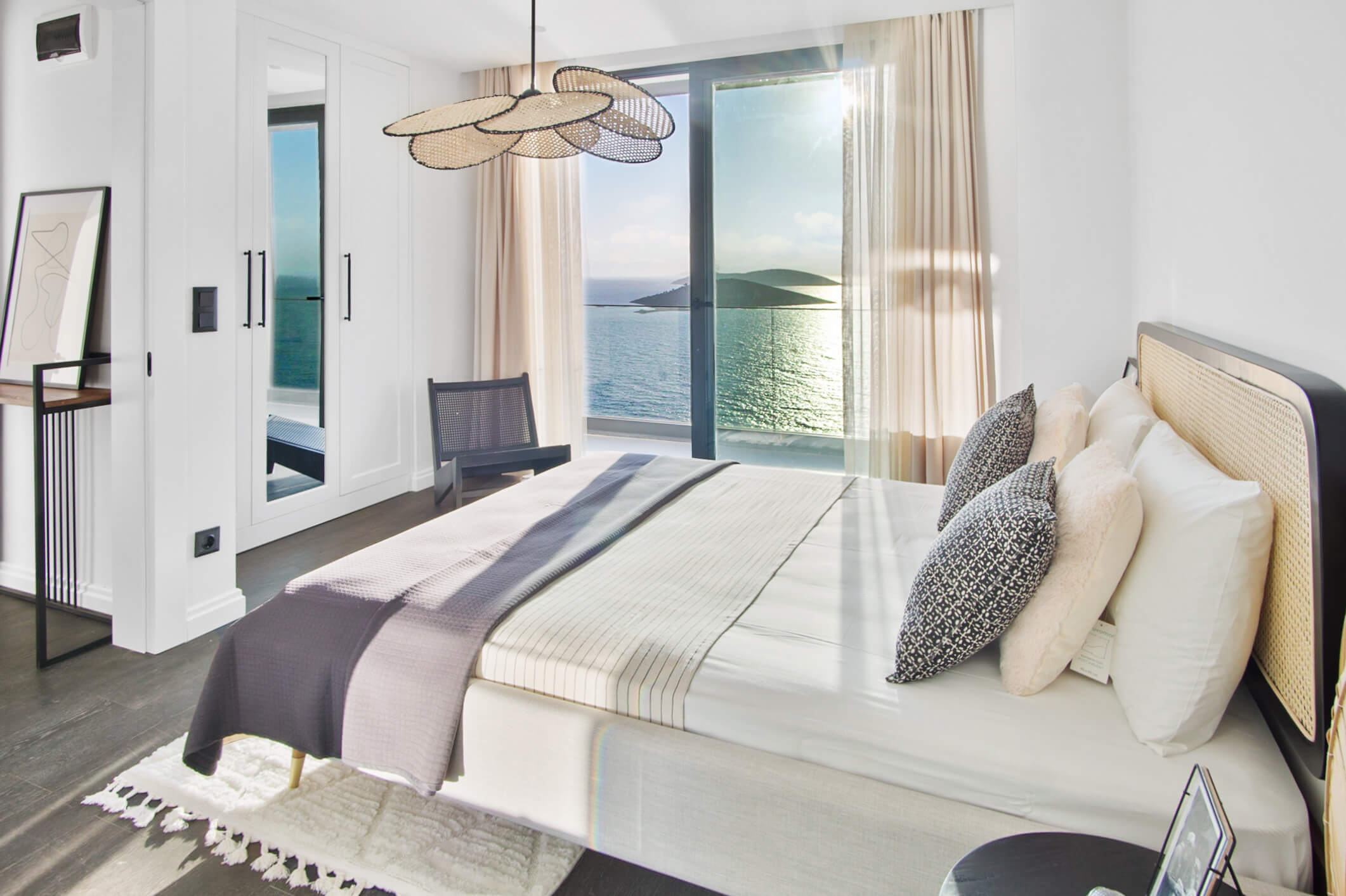 Luxury waterfront Yalikavak apartment
