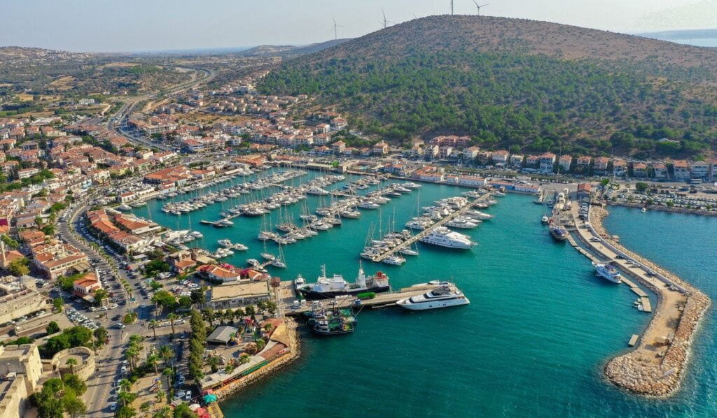 Роскошные виллы с видом на море в Чешме