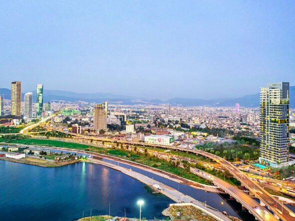 İzmir'de deniz manzaralı lüks daireler