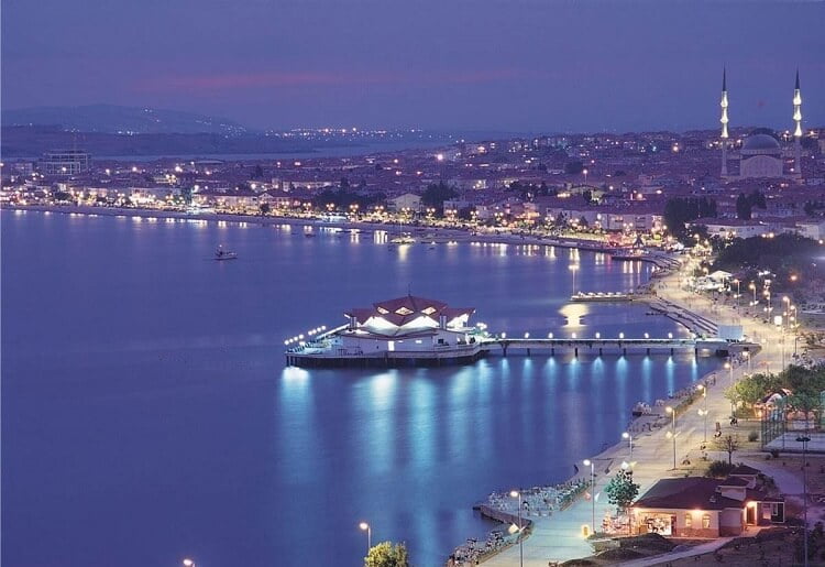 Luxury sea view Istanbul apartments