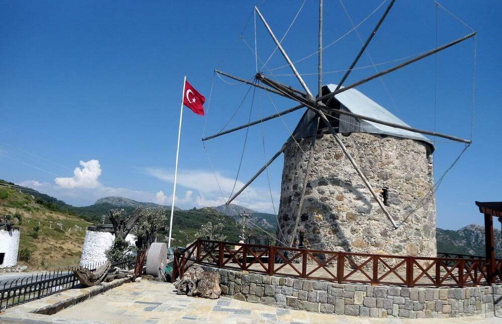 3+1 Luxury Seafront Bodrum Property 2 Luxury seafront Bodrum property