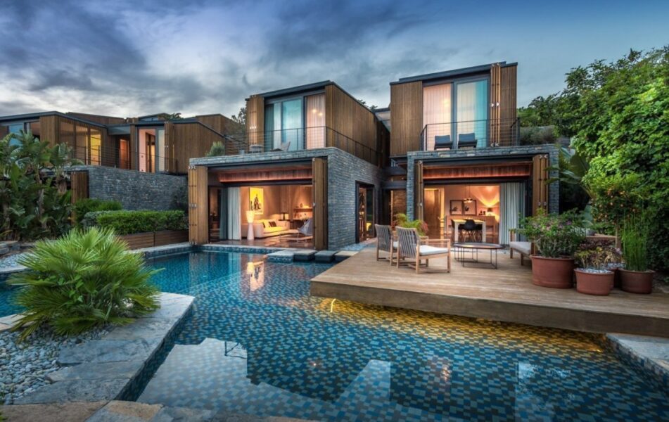 Waterfront luxury villas in Bodrum town