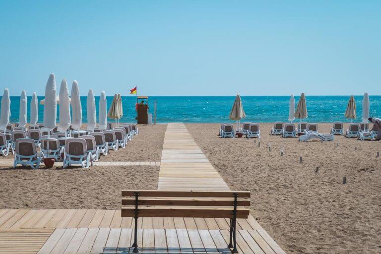 Antalya Luxury Property Near Lara Beach 1+1 2 عقار فاخر في أنطاليا بالقرب من شاطئ لارا