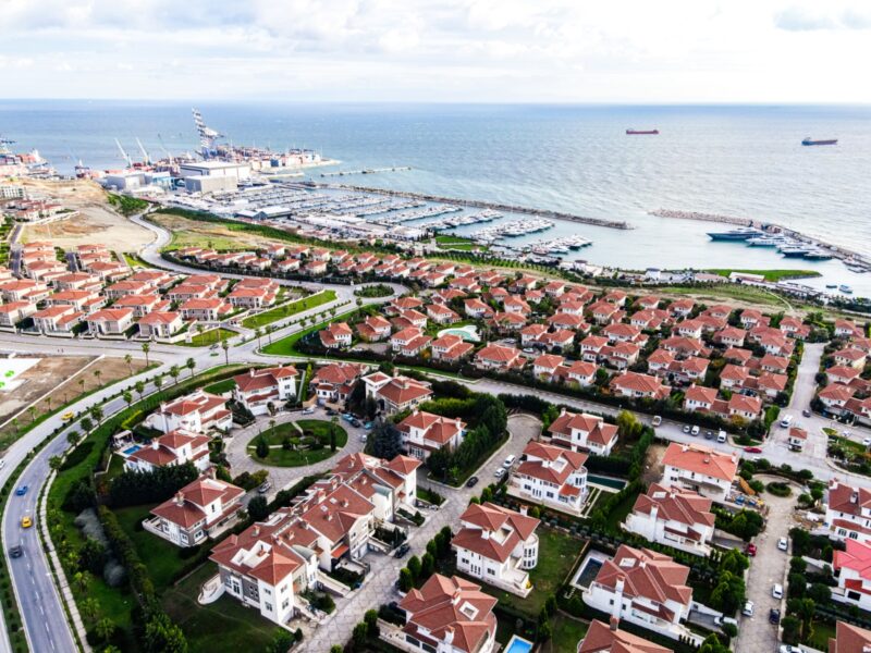 Luxuriöse Villen mit Meerblick in Istanbul Marina