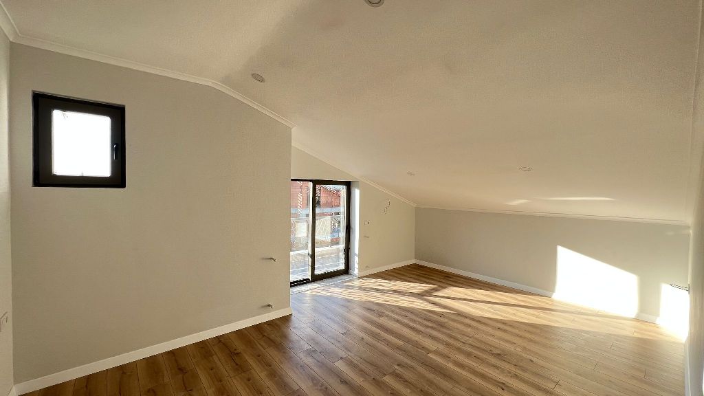Moderne Wohnung in Calis zu verkaufen