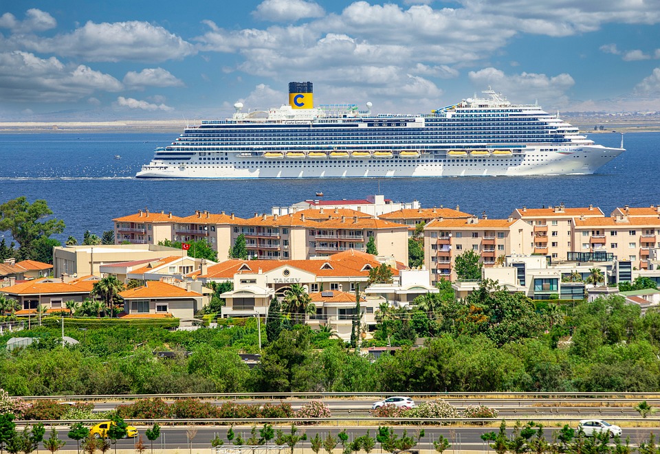 Izmir City Centre Luxury Sea View Homes 1+1 2 Izmir city centre luxury sea view homes