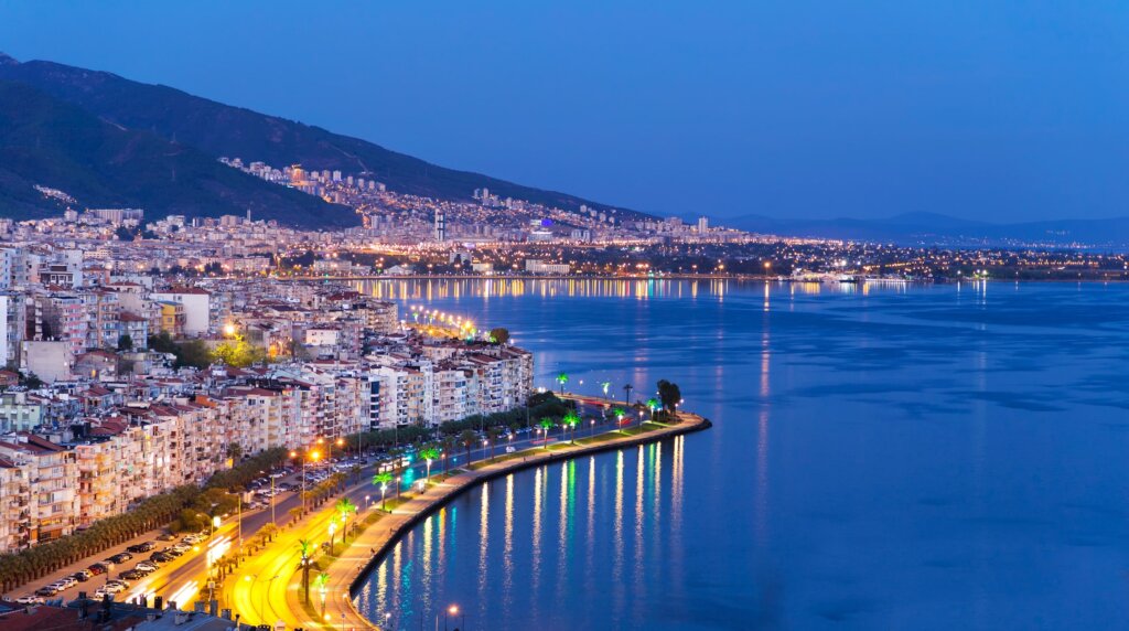 İzmir'de Uygun Fiyatlı Lüks Daireler 1+1 2 Uygun fiyatlı lüks İzmir daireleri
