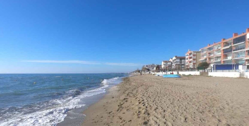 Виллы в Стамбуле с прямым видом на море