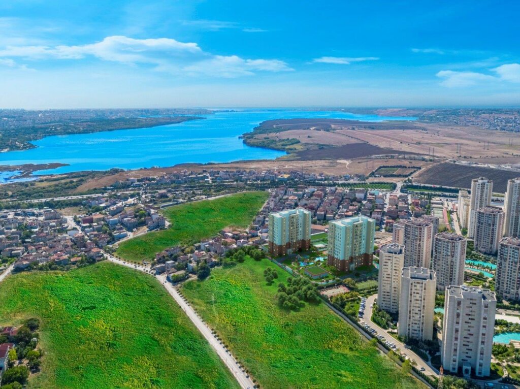 Lake view Istanbul apartments