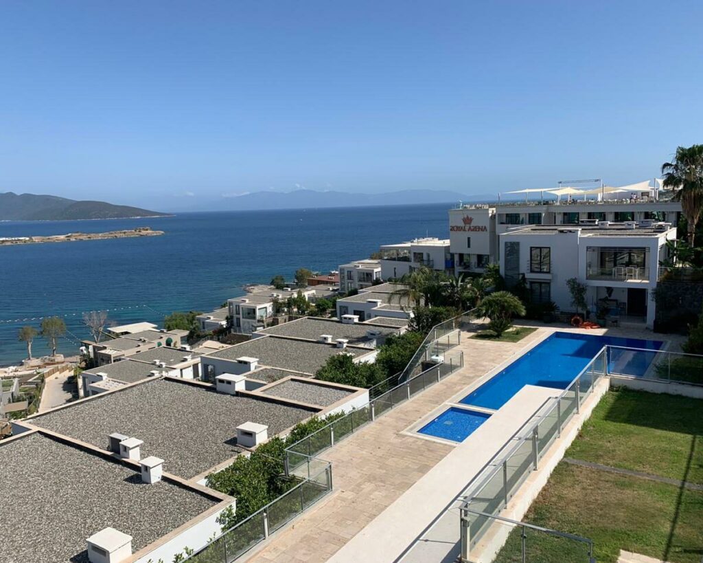 Bodrum'da deniz manzaralı daire