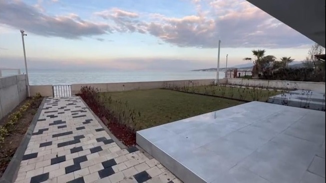 Izmir seafront villa