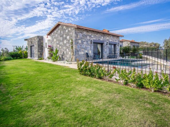Yalikavak stone villas