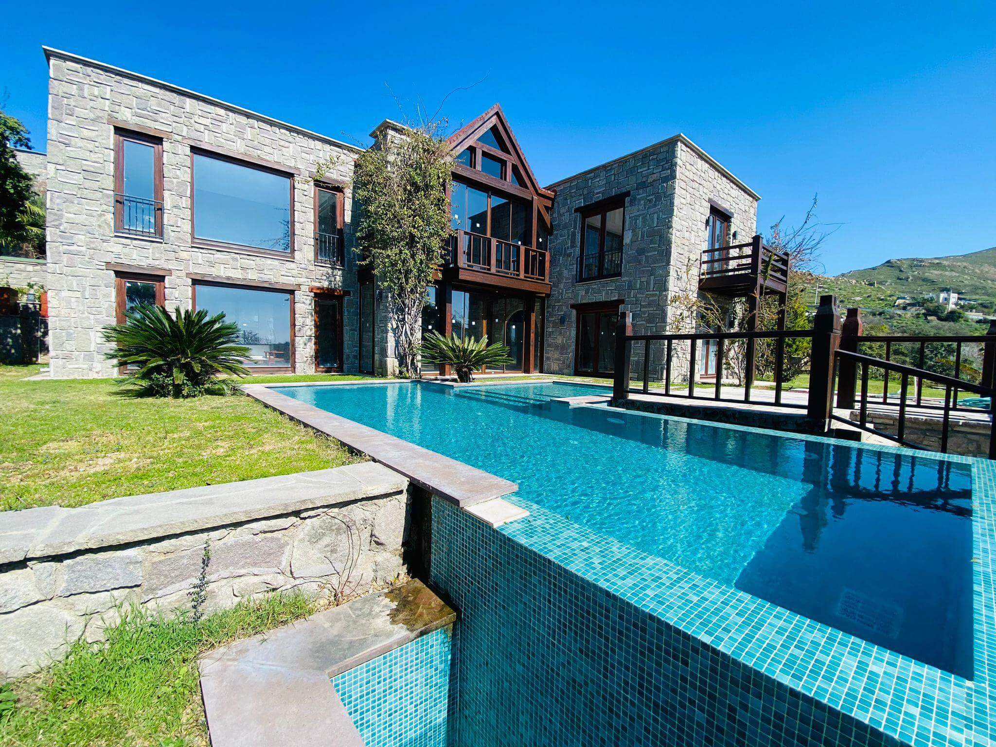 Luxury stone house for sale in Gumusluk