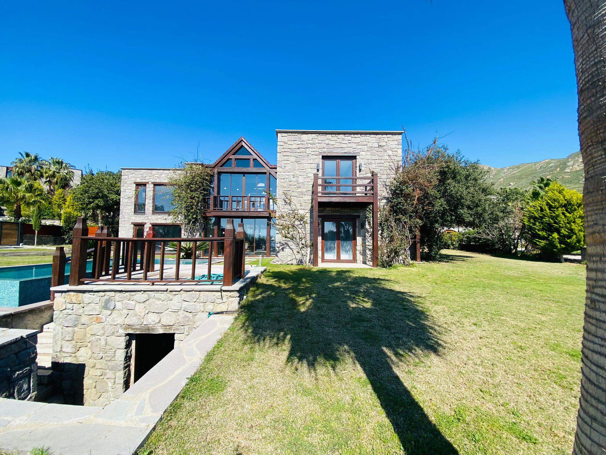 Luxury stone house for sale in Gumusluk