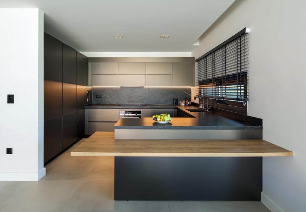 Luxury Villas For Sale In Cesme Turkey 4+1 6 For sale in Cesme Turkey