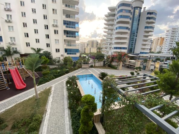 Alanya deniz manzaralı lüks çatı katı