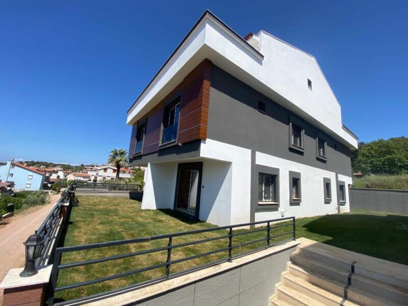 Bargain luxury sea view villa in Izmir