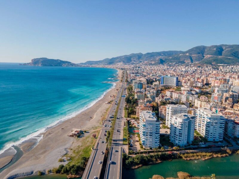 Tosmur Alanya seafront apartment