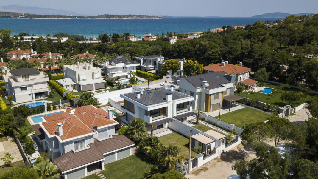 Villa in Cesme near the beach