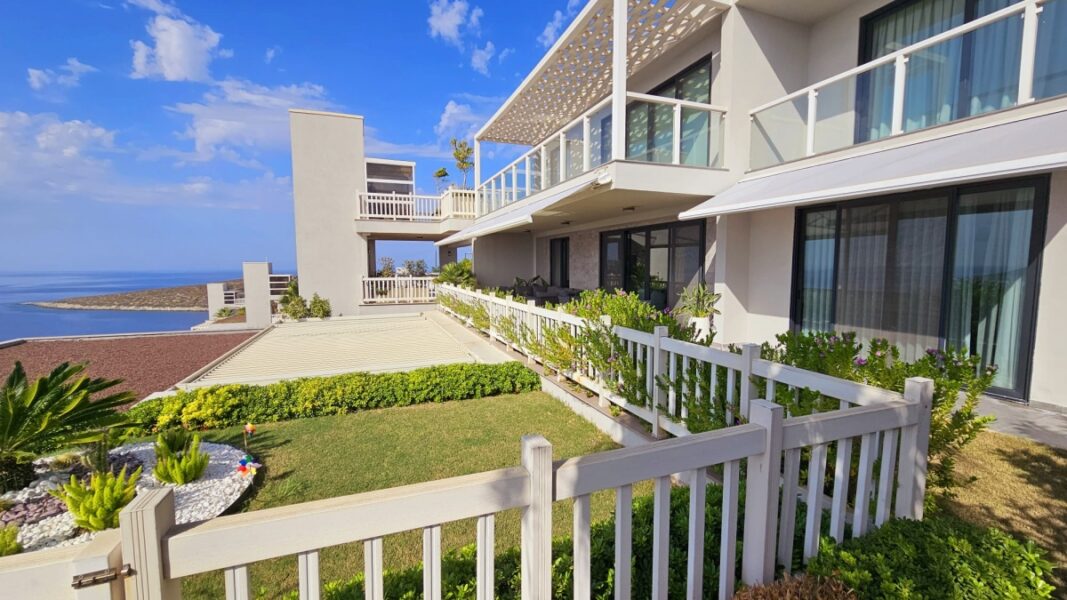 luxury Gumusluk beach apartment