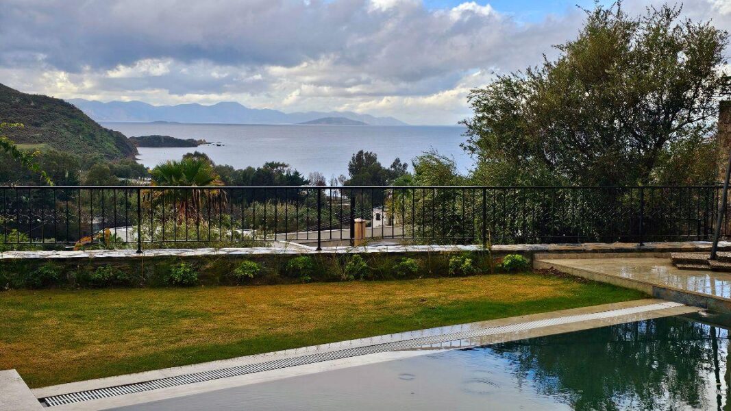 Sea view luxury villa