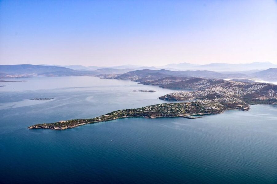 Adabuku waterfront luxury villas