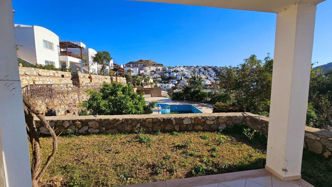 Bodrum garden apartment