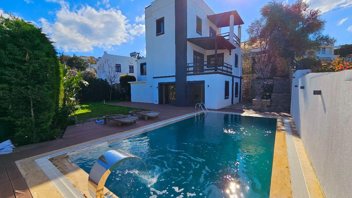 luxury Yalikavak house