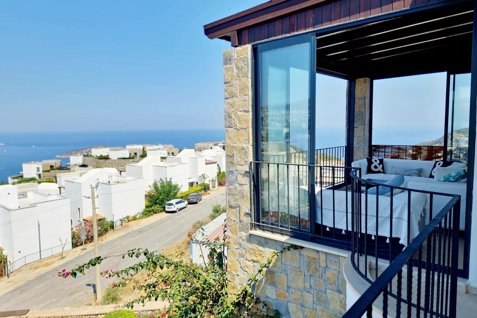 sea view apartment