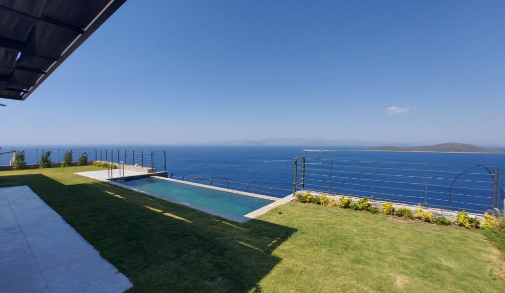 Gundogan seafront villa