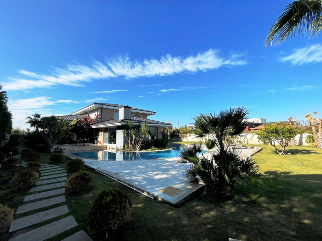 luxury detached villa