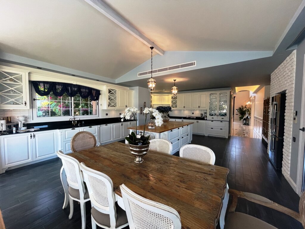 luxury detached villa