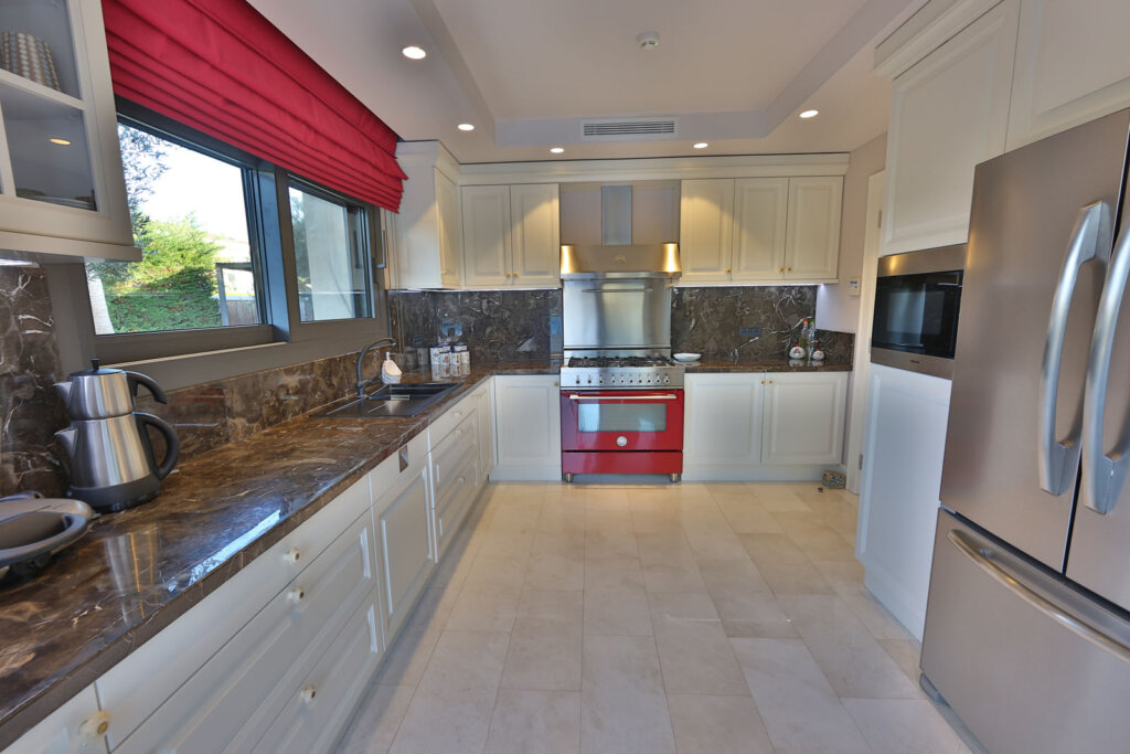 luxury villa for sale 