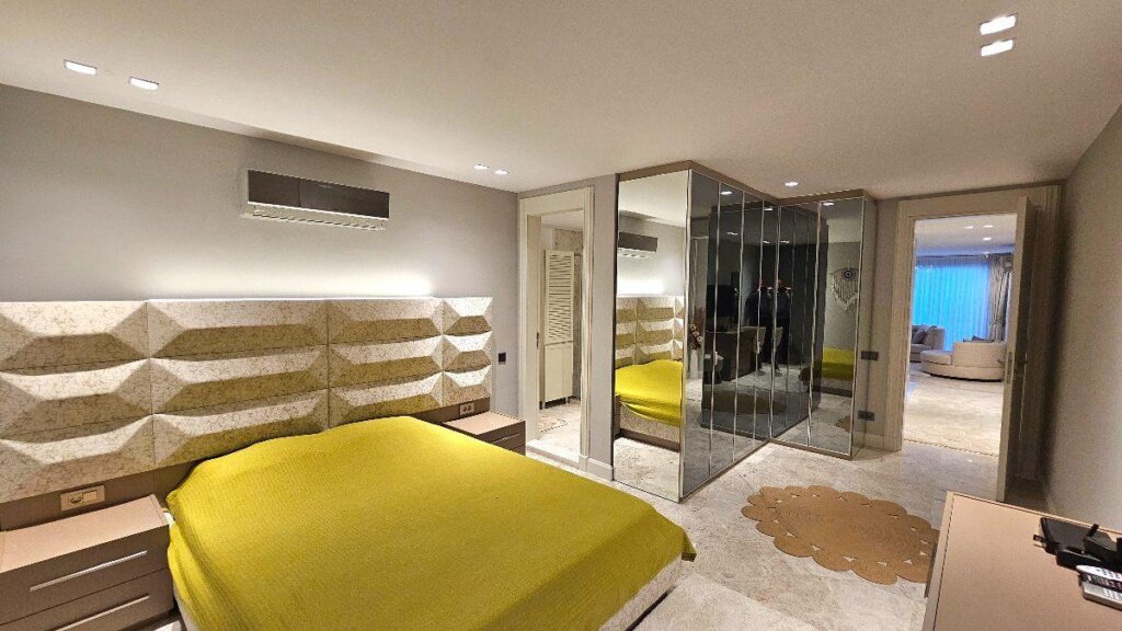 luxury garden apartment
