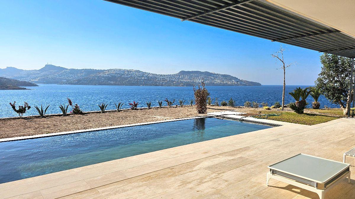 Gundogan waterfront house