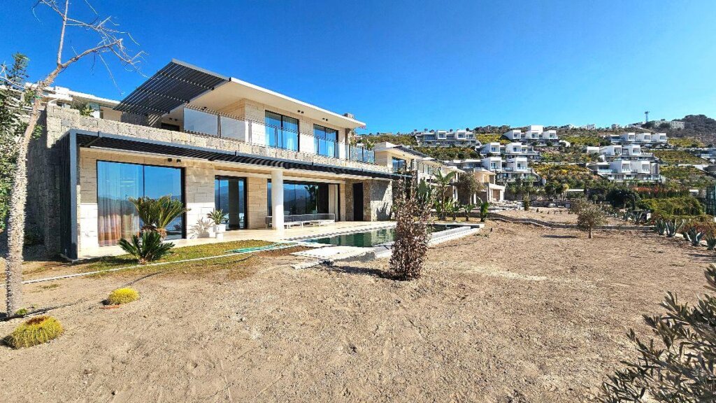 Gundogan waterfront house